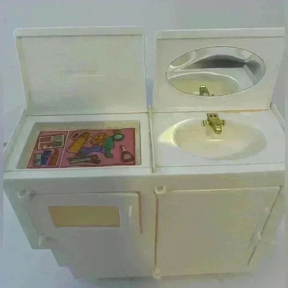 Vintage Barbie Camper Motor Home Rv Vanity Mirror Stove Oven Sink Refrigerator - Picture 4 of 7